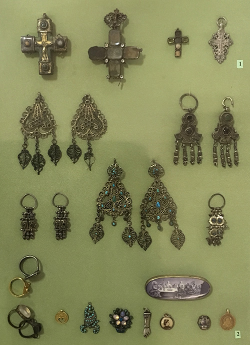 jewelry1.jpg