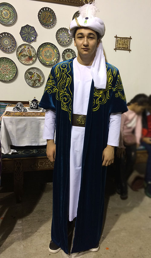 Uzbek-costume1.jpg
