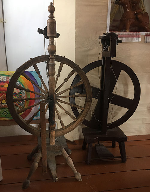Spinning-wheel1.jpg
