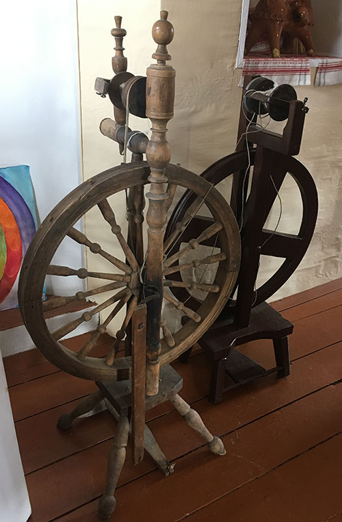 Spinning-wheel2.jpg