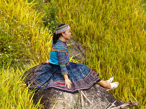 Hmong-woman.jpg