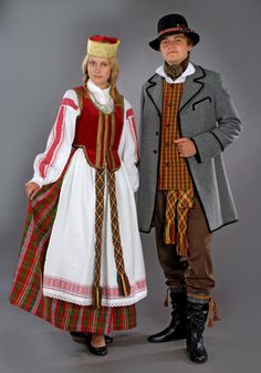 folk costume of Lithuania.jpg