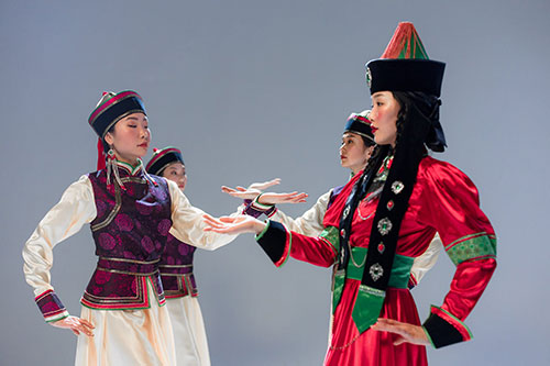 Asian-dancers2.jpg